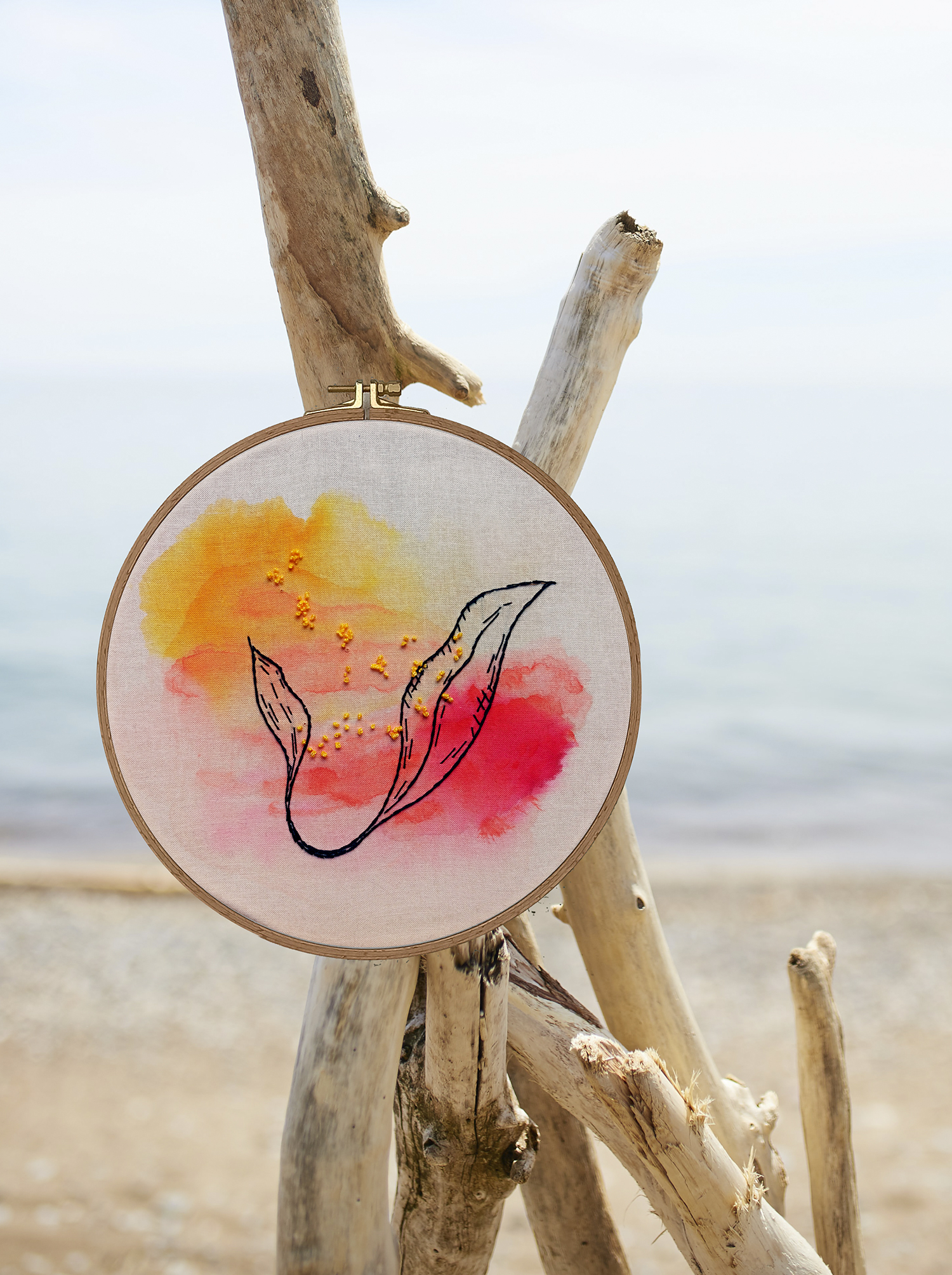 Hojas sobre acuarela